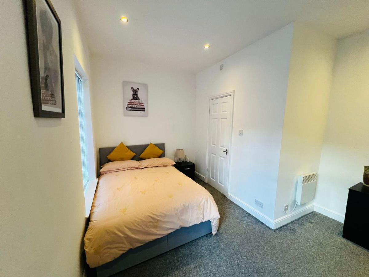 Luxury Double & Single Rooms With En-Suite Private Bathroom In City Centre Stoke On Trent Exterior photo