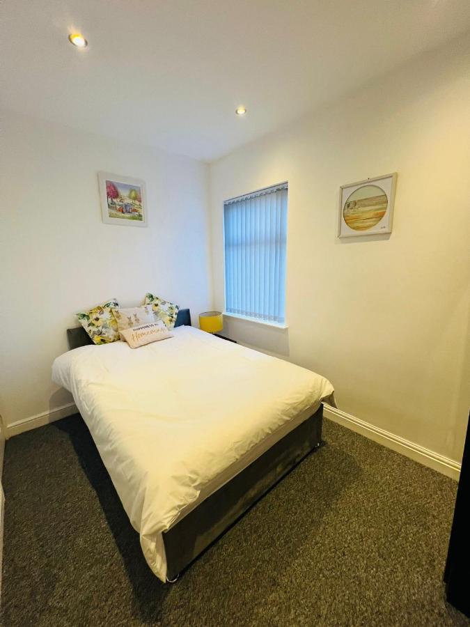 Luxury Double & Single Rooms With En-Suite Private Bathroom In City Centre Stoke On Trent Exterior photo