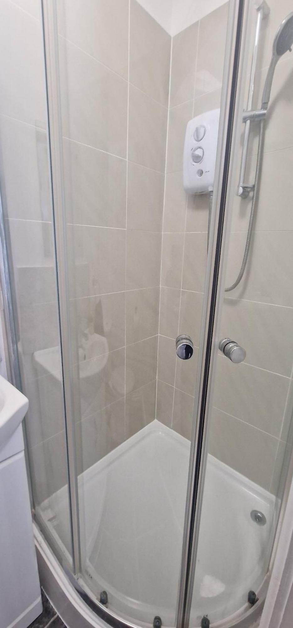 Luxury Double & Single Rooms With En-Suite Private Bathroom In City Centre Stoke On Trent Exterior photo